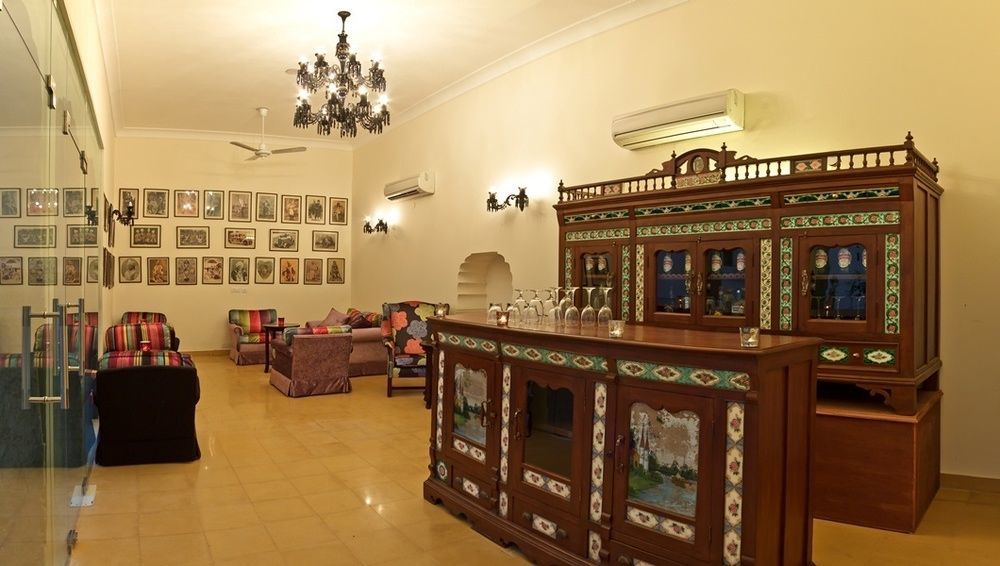 Vivaana Hotel Mandāwa Buitenkant foto