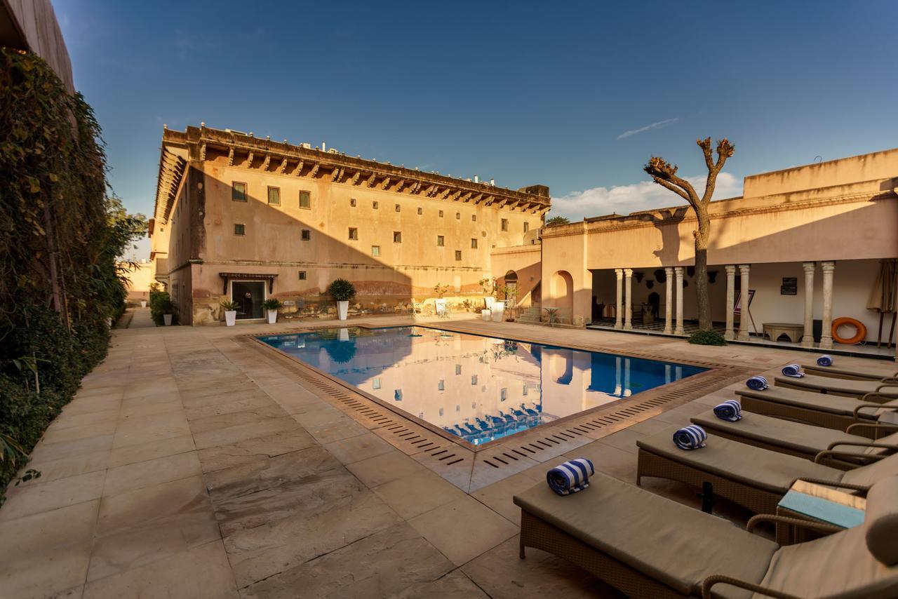 Vivaana Hotel Mandāwa Buitenkant foto