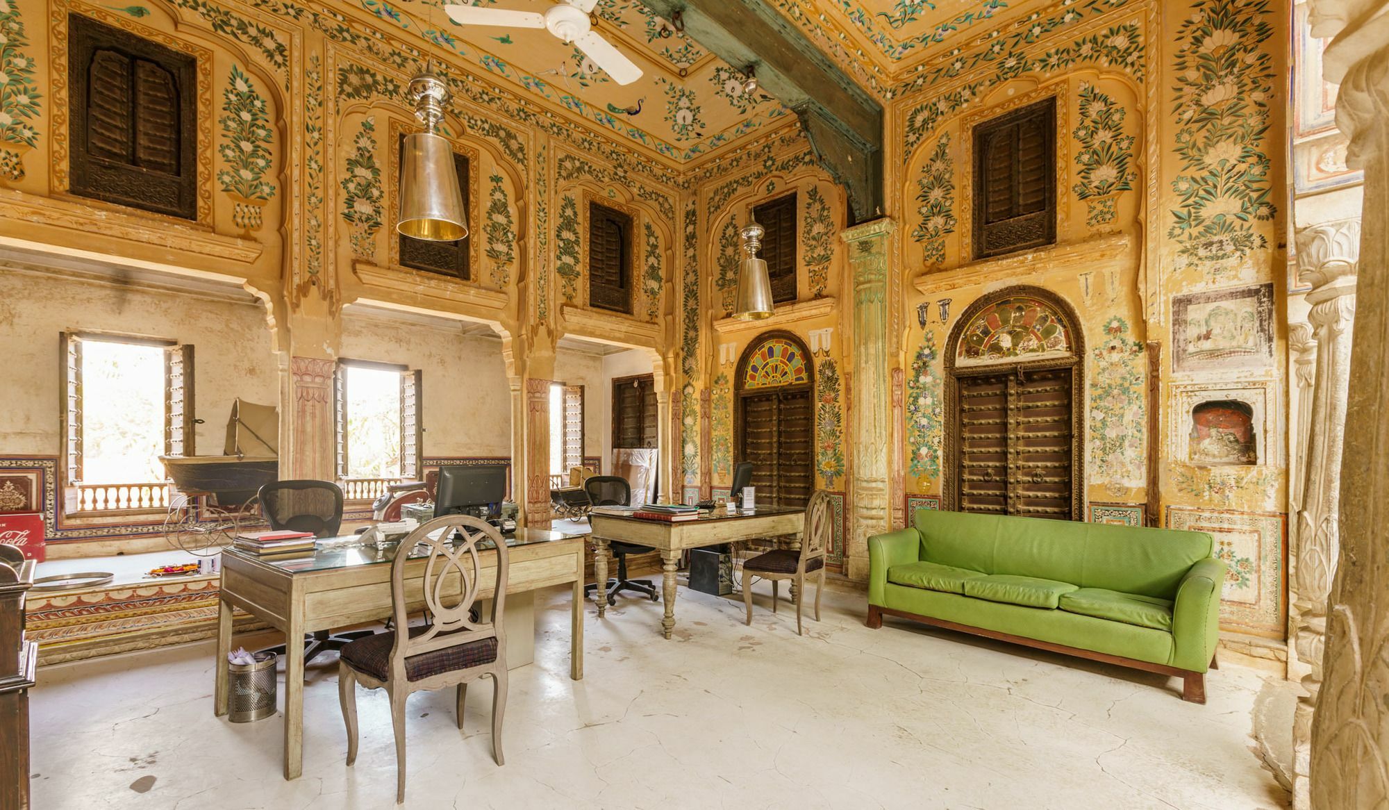 Vivaana Hotel Mandāwa Buitenkant foto